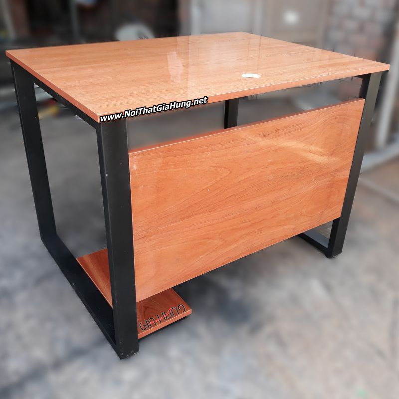 Bàn văn phòng khung chân sắt mặt gỗ cao su phủ xoan GHZ-293 giá Tốt