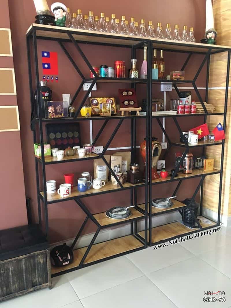 Kệ trang trí khung chân sắt mặt gỗ GHK-76 tại Dingtea Thành Phố Mới Bình Dương