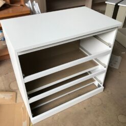 Tủ gỗ công nghiệp 3 ngăn kéo màu trắng GHF-6979