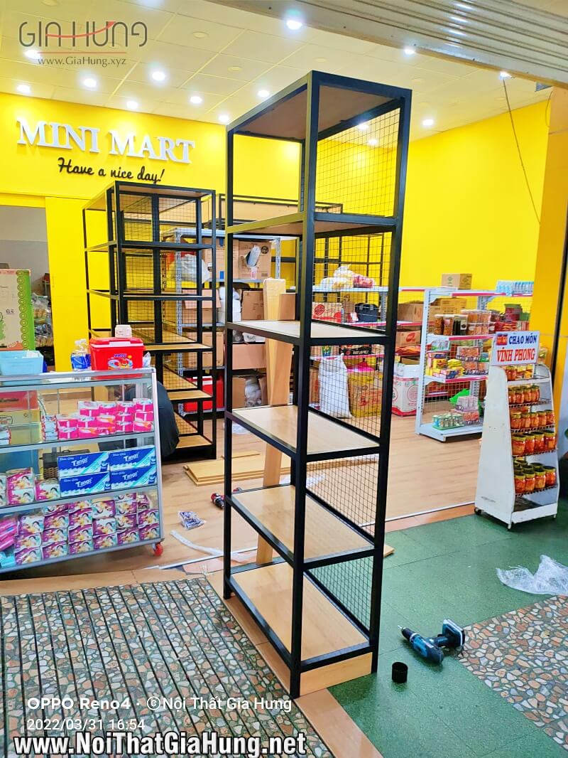 Thi công kệ trưng bày sản phẩm tại MiniMart – Cao Tốc Từ Trung Lương Về TpHCM 3 thi cong ke trung bay san pham tai minimart cao toc tu trung luong ve tphcm 3