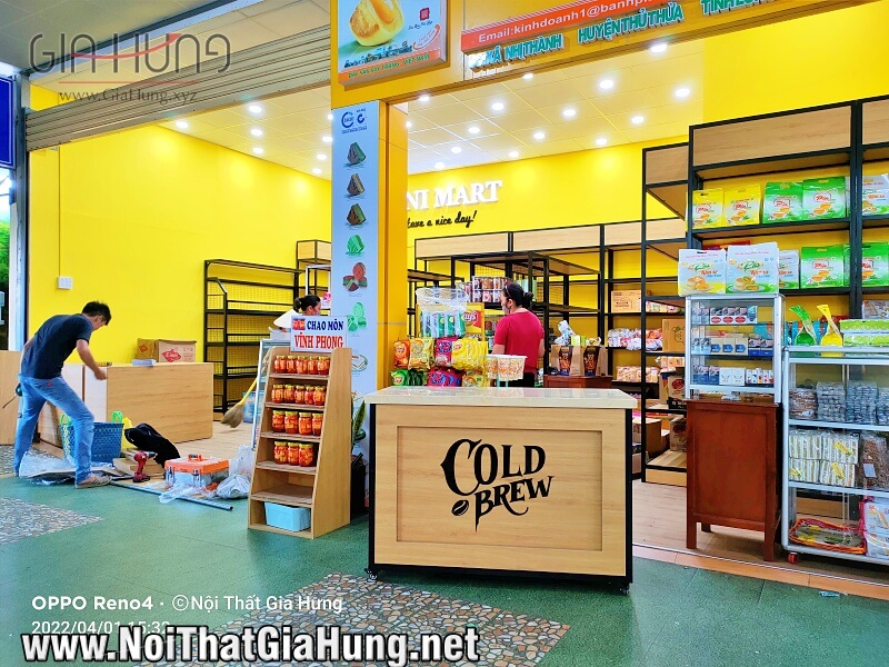 Thi công kệ trưng bày sản phẩm tại MiniMart – Cao Tốc Từ Trung Lương Về TpHCM 7 thi cong ke trung bay san pham tai minimart cao toc tu trung luong ve tphcm 7