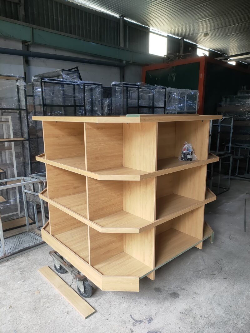 Thi công kệ trưng bày sản phẩm tại MiniMart – Cao Tốc TpHCM – Trung Lương 11 thi cong ke trung bay san pham tai minimart cao toc tphcm trung luong 32 3