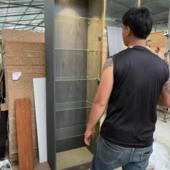 tu trung bay go cong nghiep canh kinh khung nhom ghs 9045 3