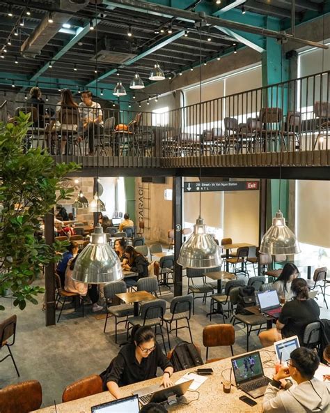 1. Không gian đậm chất “garage” – cá tính & truyền cảm hứng 1. Không gian đậm chất “garage” – cá tính & truyền cảm hứng