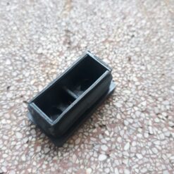 Bịt nhựa chữ nhật 20×40 có lỗ màu đen SGH-1956 10 bit nhua chu nhat 20 40 loai a cds 12563 2 768x1024 1